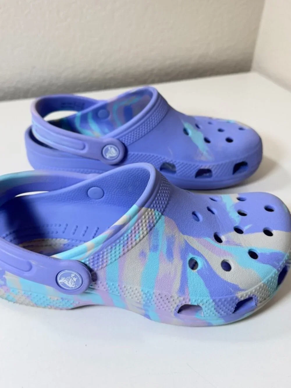 Crocs Kids Classic Marbled Clogs Moon Jelly Purple & Aqua {Size J 3} EUC!